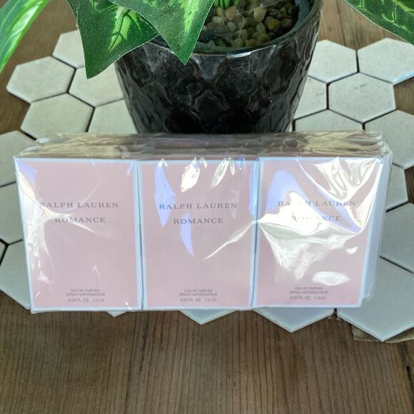 New Ralph Lauren Romance Perfume Samples 12 X 1.2ml (.04 oz) Sealed - Picture 1 of 4